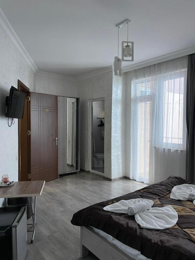 Nana'S Hotel Tchaikovsky Street 34 Batumi Exterior foto